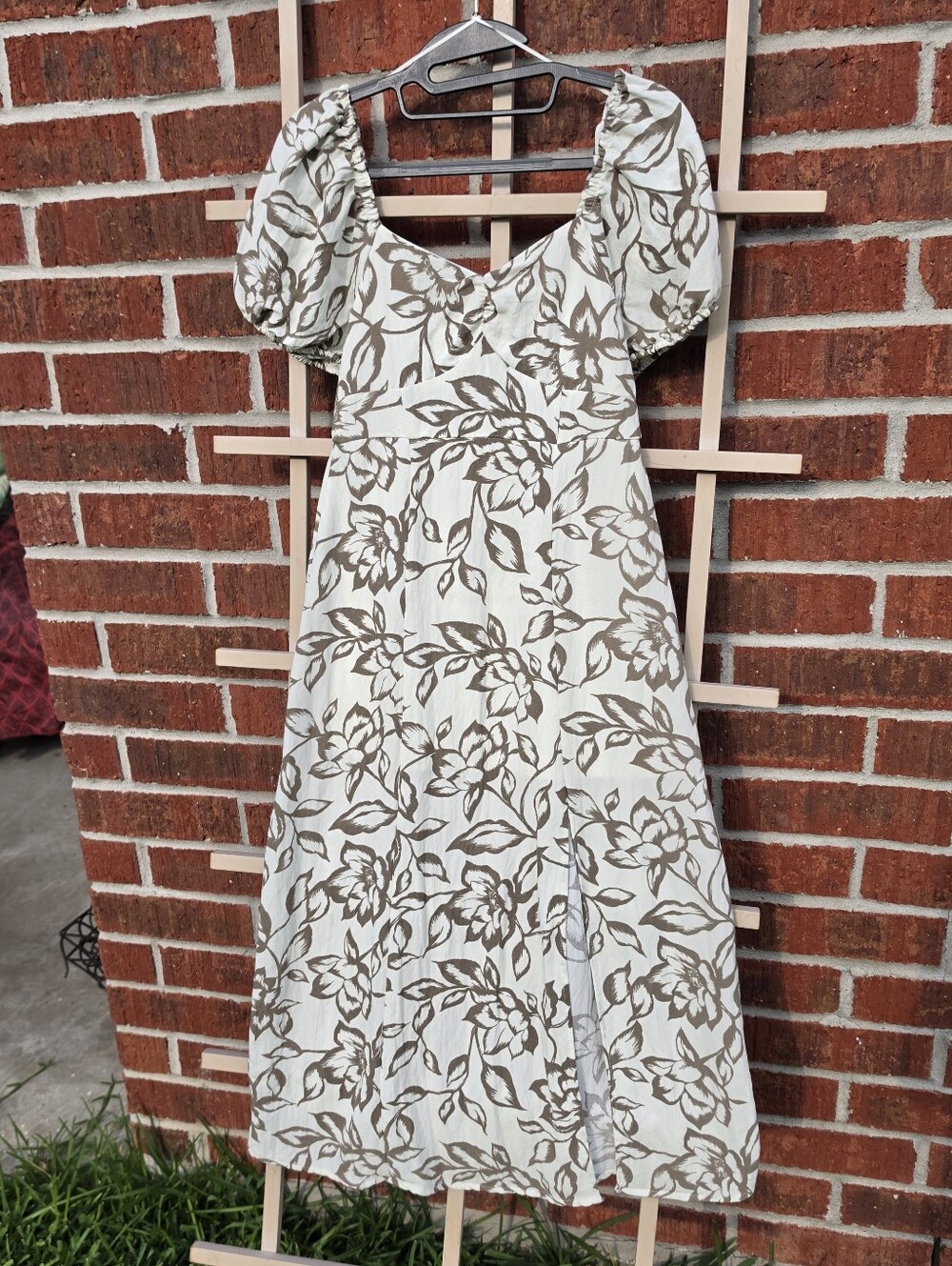 Sweet Wanderer White/Brown print midi dress Small